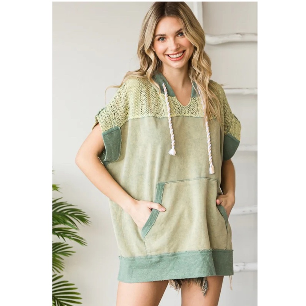 Oli & Hali Green Hooded Sweatshirt NWOT Firm at $40